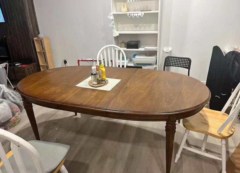 Standard Height Extendable Dining Table and 4 Chairs Set