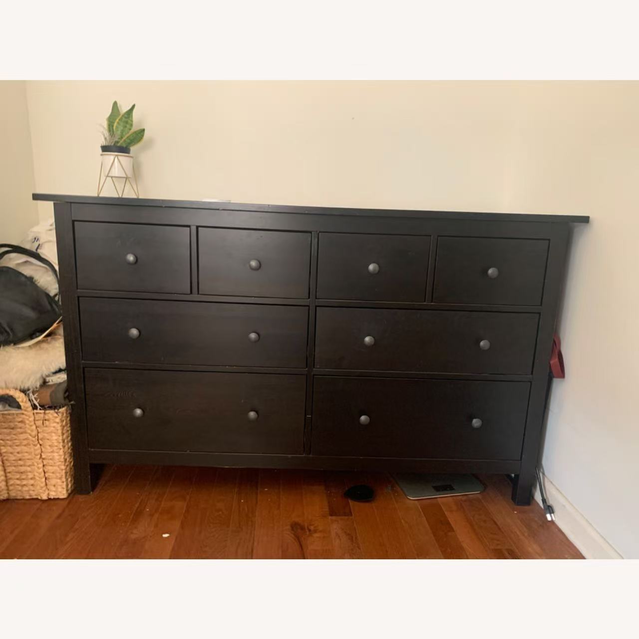 HEMNES Black 8-Drawer Dresser
