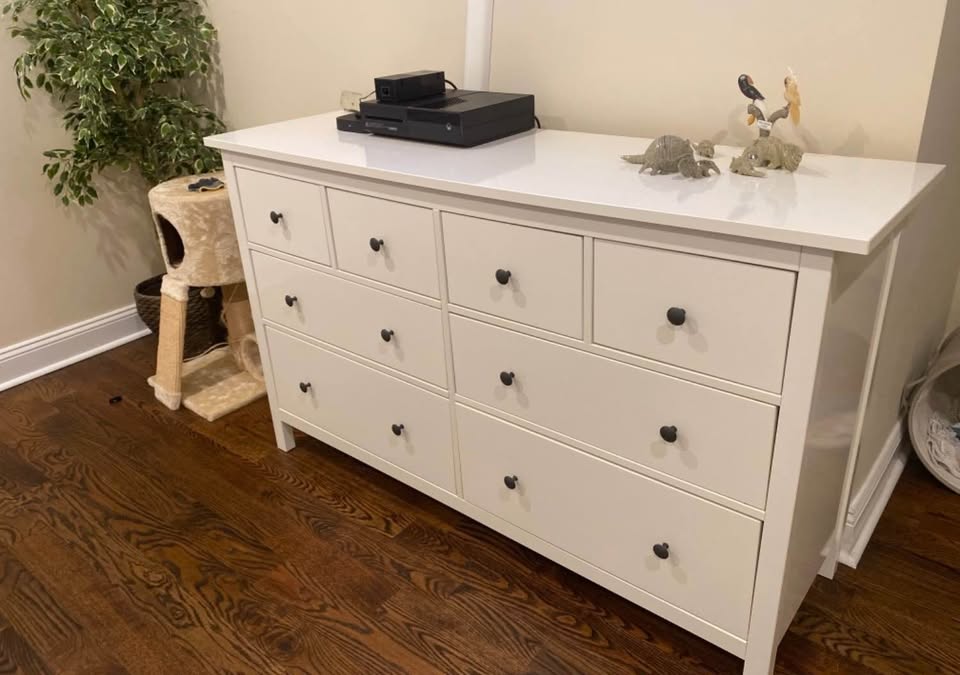 HEMNES 白色8抽屉斗柜