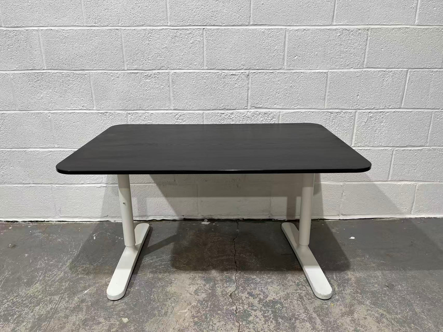 BEKANT Adjustable Office Desk – Multiple Colors