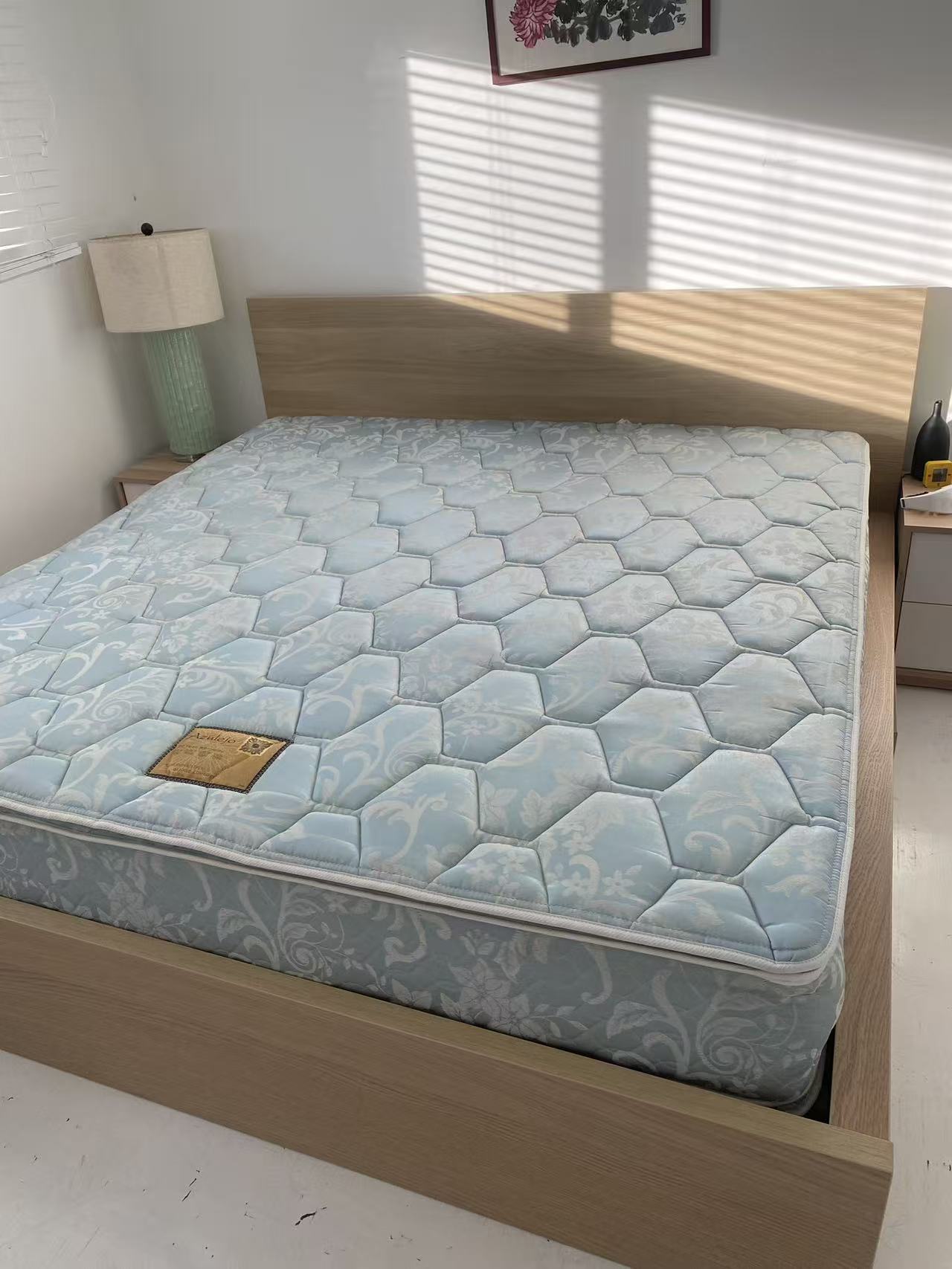 King Size 12-Inch Comfortable Mattress | Medium Firm | Very Comfortable | 80% Condition