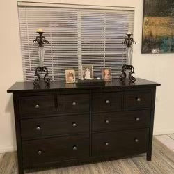 HEMNES Black 8-Drawer Dresser