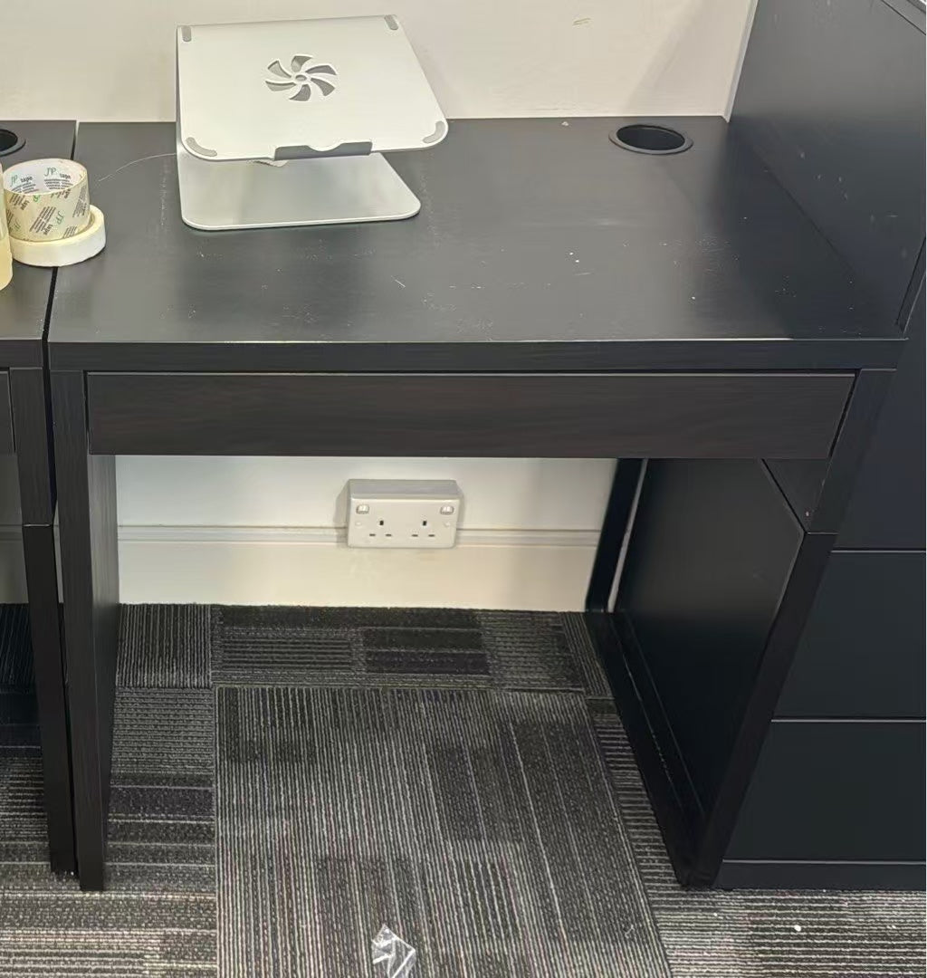 MICKE Black Desk