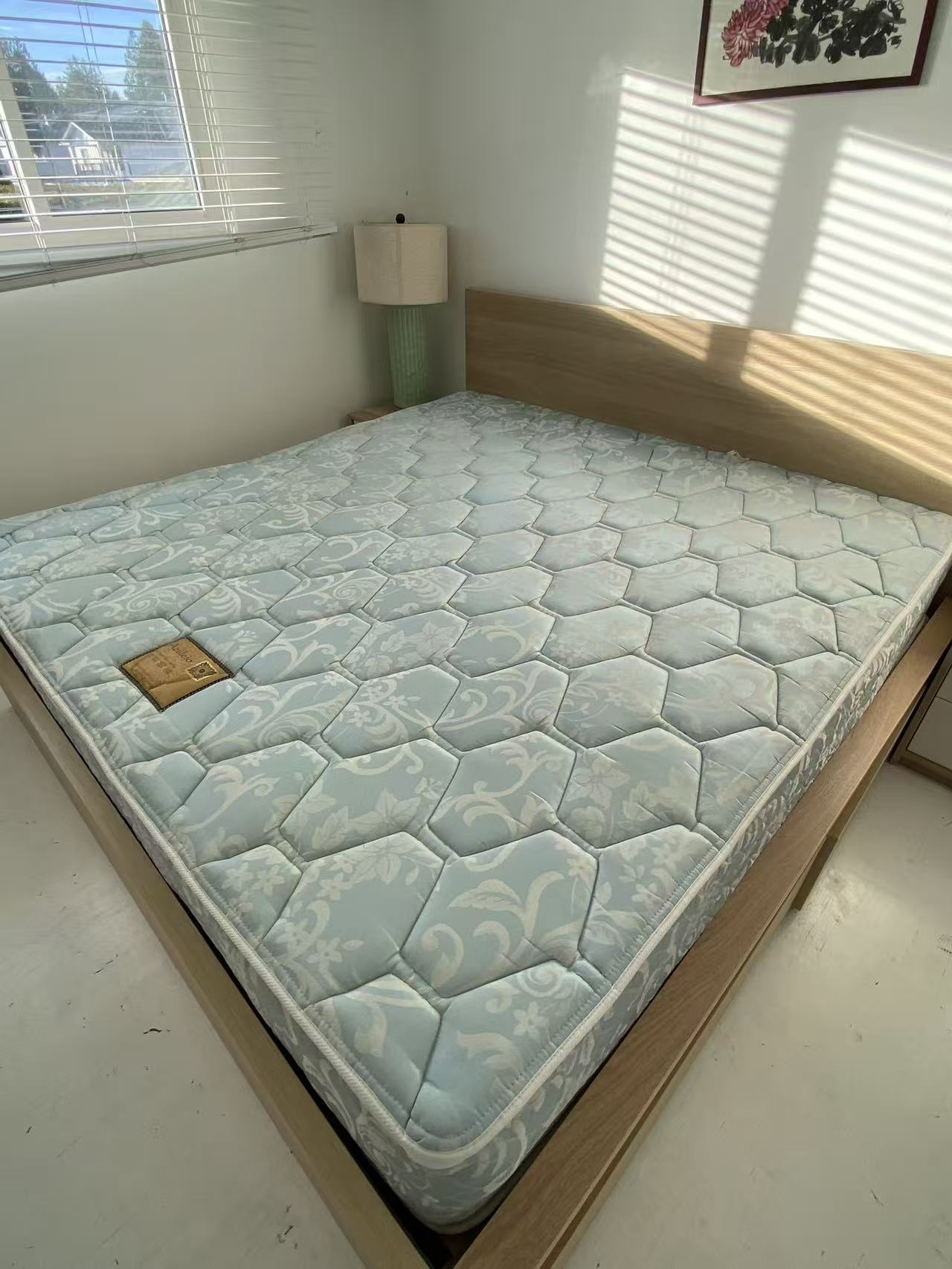 King Size 12-Inch Comfortable Mattress | Medium Firm | Very Comfortable | 80% Condition