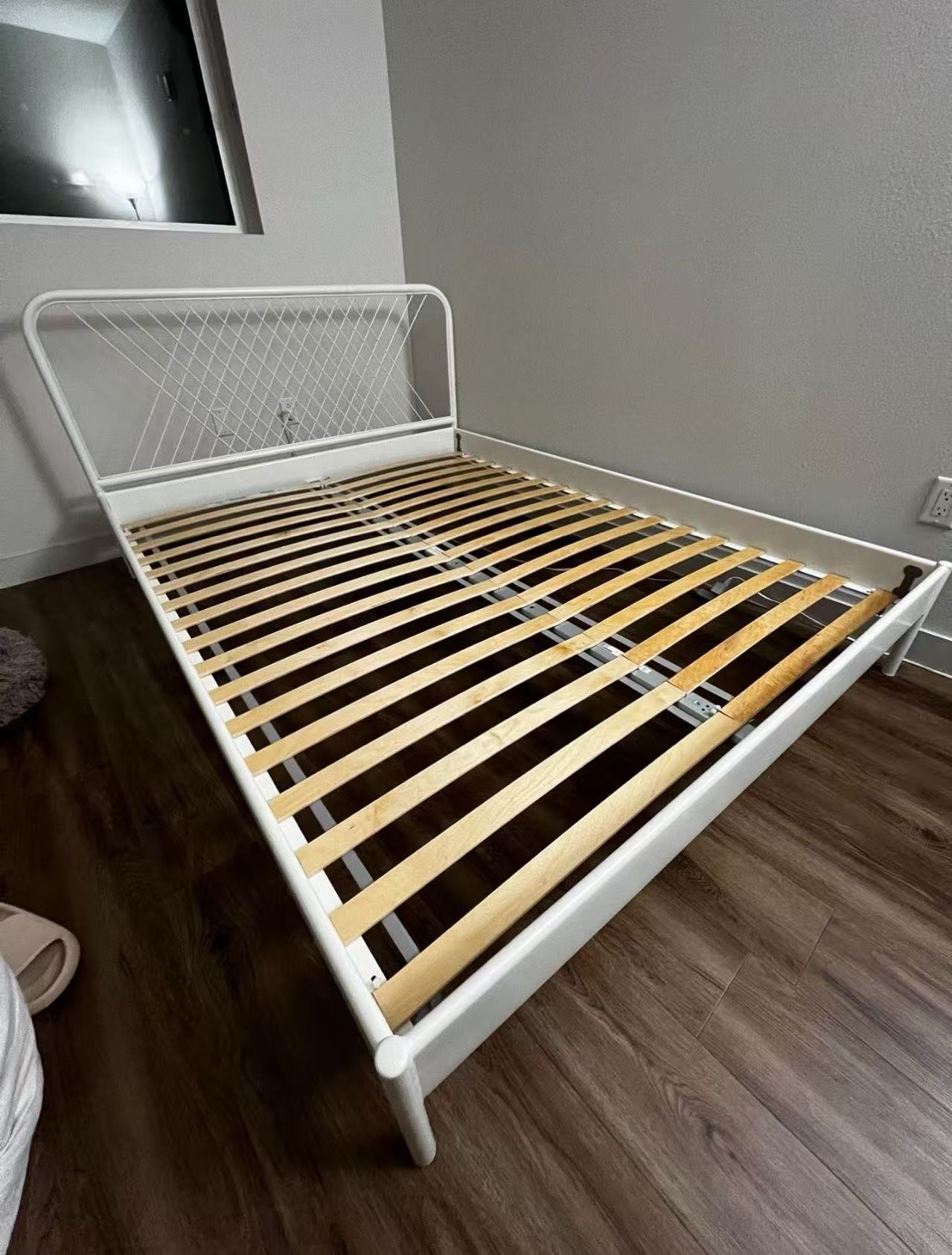 NESTTUN White Queen Bed Frame
