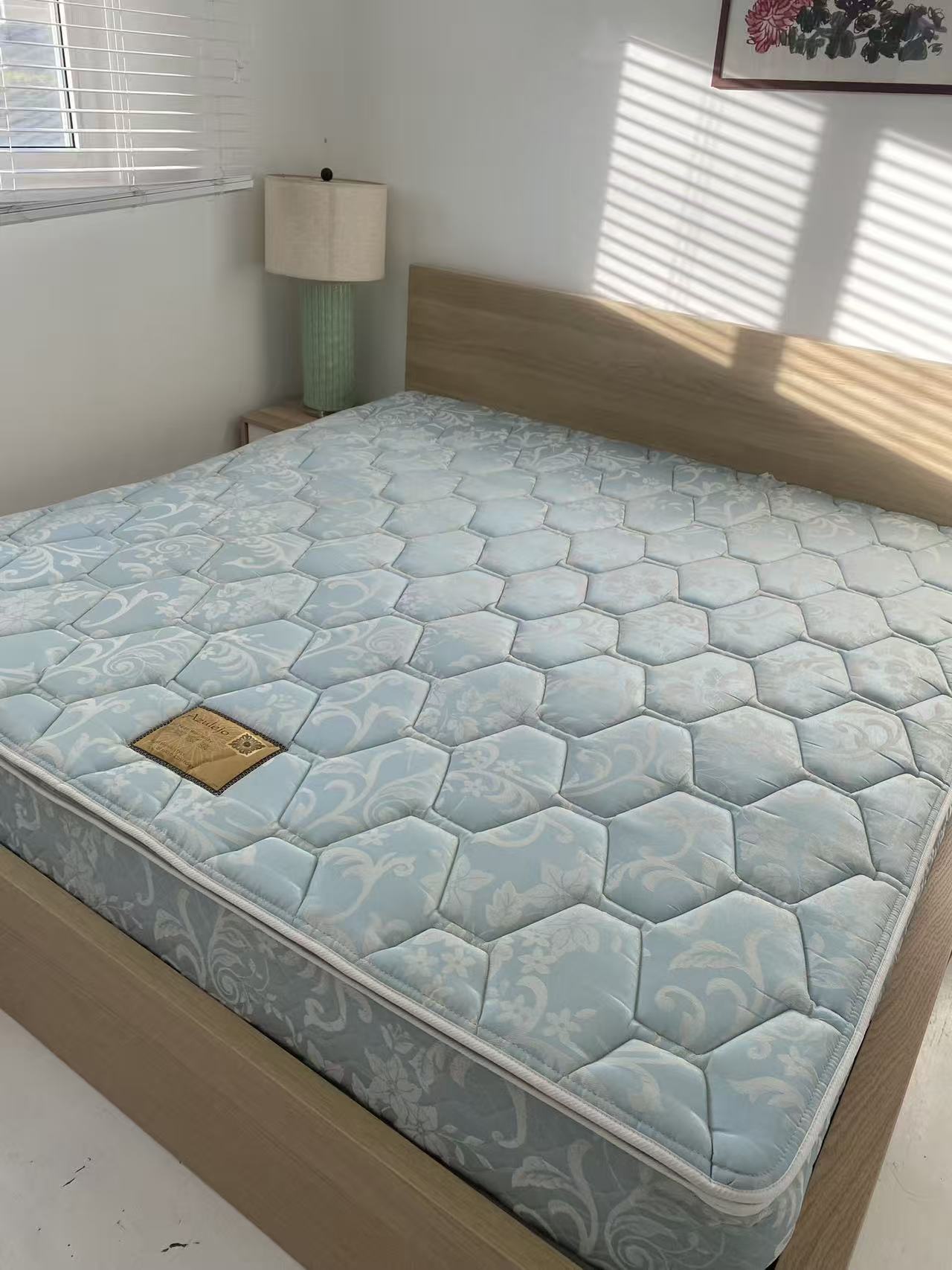 King Size 12-Inch Comfortable Mattress | Medium Firm | Very Comfortable | 80% Condition